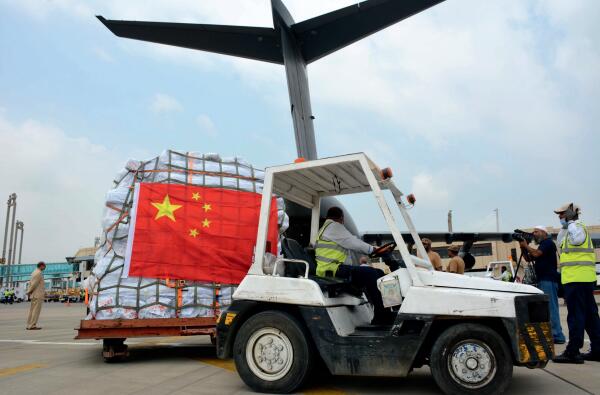 2022年8月30日，一架載有中國援巴抗洪救災人道主義物資的中國空軍運-20運輸機飛抵巴基斯坦南部城市卡拉奇。