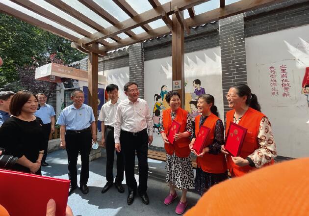 山東省直機關工委深入省住建廳調研黨建業務深度融合以及黨建品牌建設等工作。