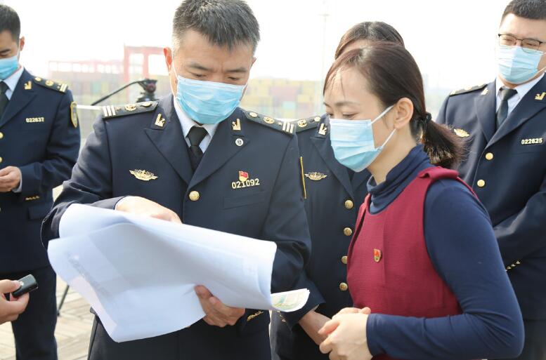2022年11月16日，天津市級機關工委聯合市社科聯組織專家走進北疆海事局，舉辦“黨的 二十大精神進機關下基層”專題輔導。