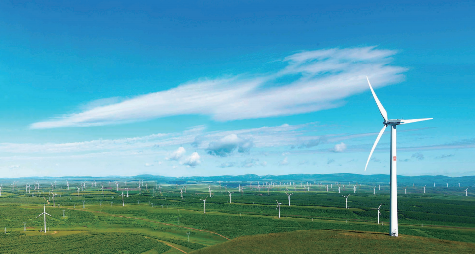 我國首個百萬千瓦級風電基地—大唐內蒙古赤峰塞罕壩風電場。