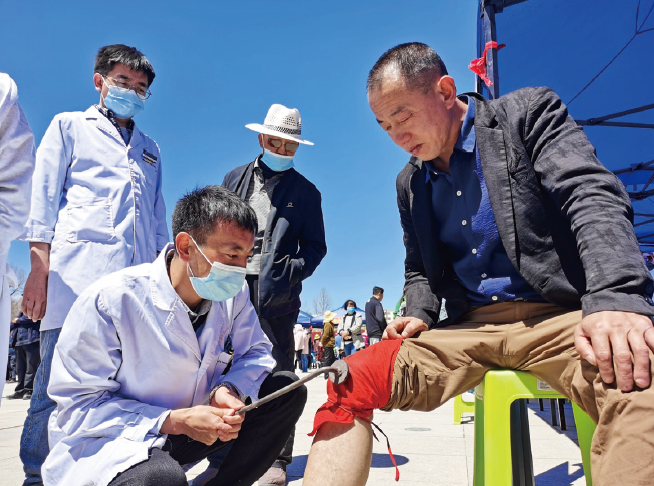 2023年4月28日，青海省2023年健康中國行動中藏醫藥健康促進專項活 動在青海省互助土族自治縣舉行。