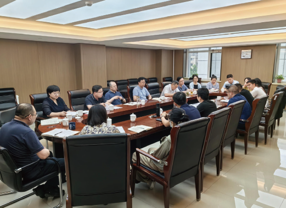2024年5月30日，中央統戰部二局黨支部以加強和改進調查研究為主題，舉辦 青年干部“石榴籽”論壇。