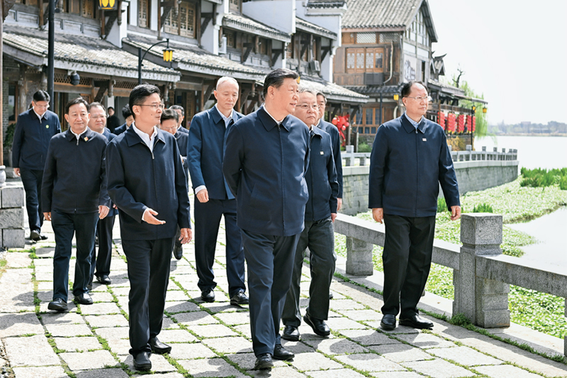 2024年3月18日至21日，中共中央總書記、國家主席、中央軍委主席習近平在湖南考察。這是19日上午，習近平在常德河街考察。 新華社記者 謝環馳/攝