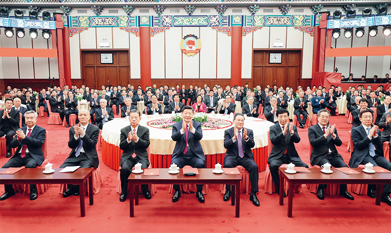 2023年12月29日，全國政協在北京舉行新年茶話會。黨和國家領導人習近平、李強、趙樂際、王滬寧、蔡奇、丁薛祥、李希、韓正出席茶話會并觀看演出。 新華社記者 鞠鵬/攝