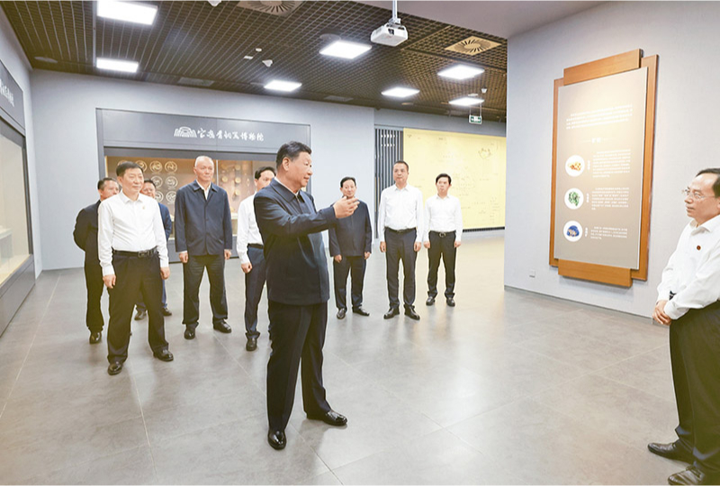 2024年9月10日，中共中央總書記、國家主席、中央軍委主席習近平在前往甘肅考察途中，來到陜西省寶雞市參觀寶雞青銅器博物院。 新華社記者 王曄/攝